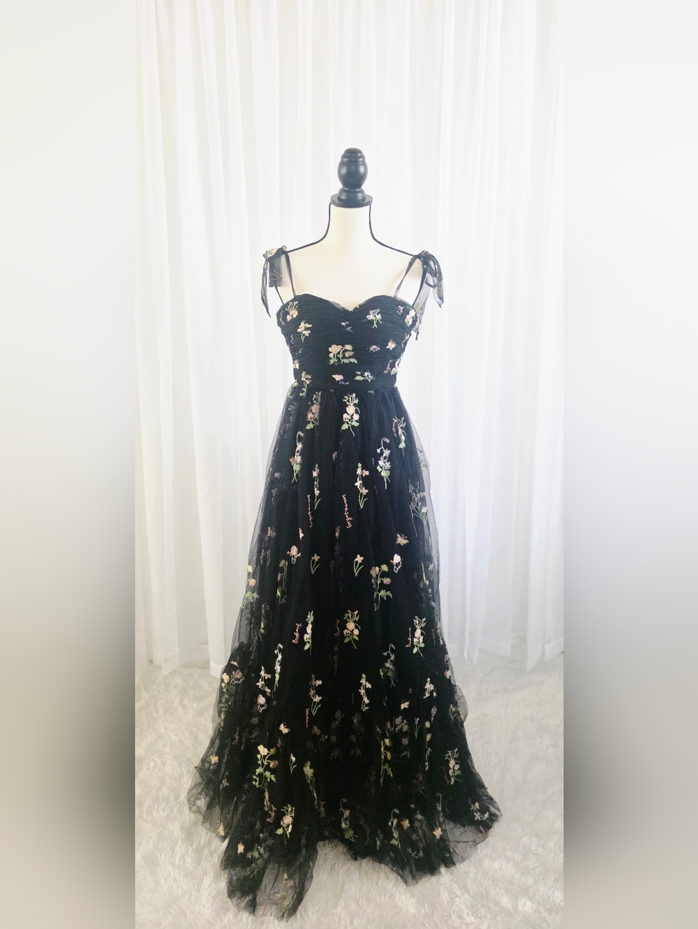 Black Floral Embroidered Tulle Evening Dress